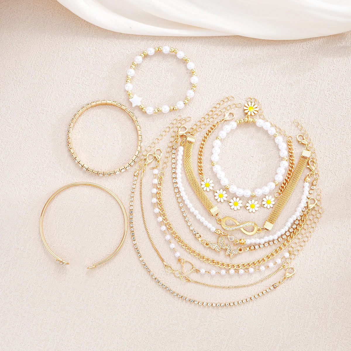 12PCS Boho Infinity Symbol Daisy Flower Bracelets for Women Retro Gold Color Heart Butterfly Crystal Bracelets Set Party Jewelry