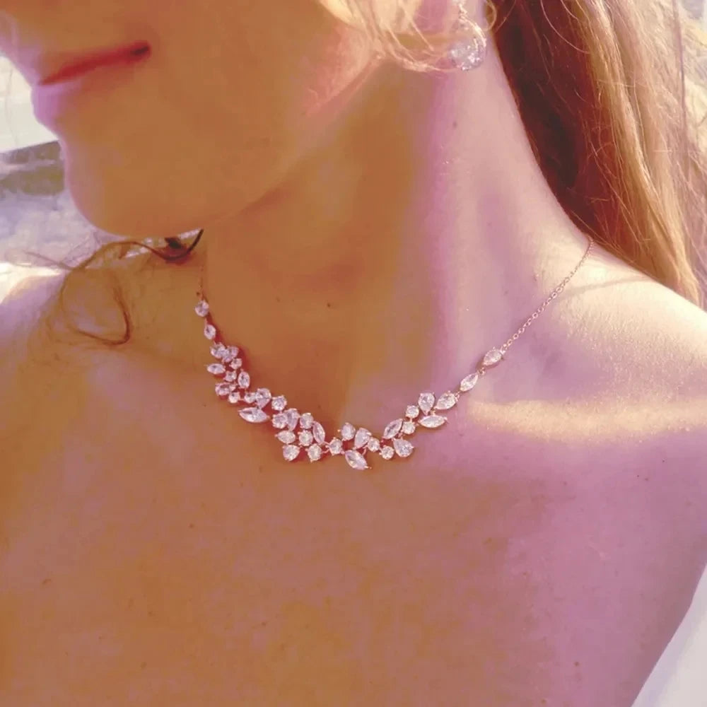 Beautiful Leaf Zircon Bridal Back Necklace Metal Chain for Girls, Festival Wedding Jewelry Beach Rhinestone Body Chain, Charming Party Gift