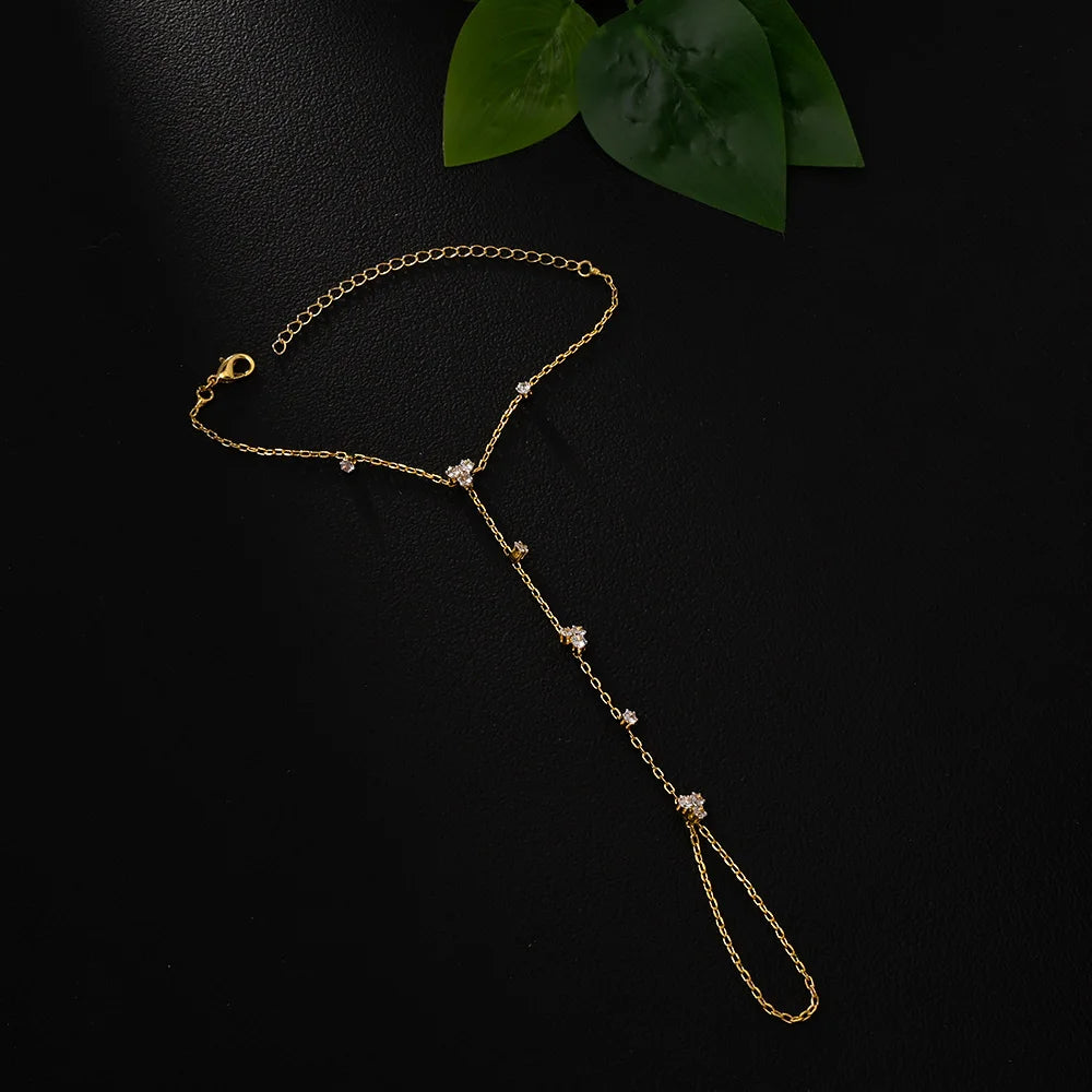 2025 Fashion Round Crystal Finger Bracelet Bangle High Quality Jewelry Intersperse Geometric Rhinestone Hand Chain Adjustable