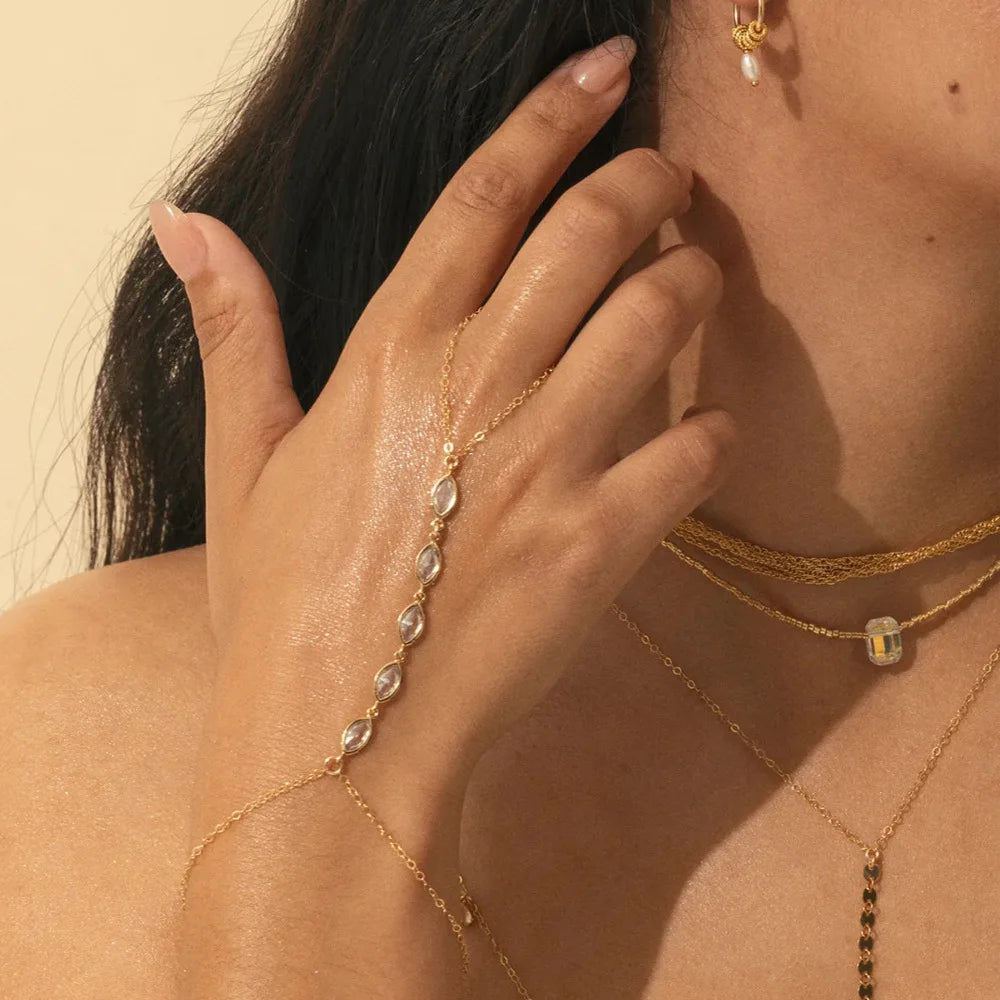 Stonefans Minimalist Rhinestone Hand Chain Bracelet Bohemian Jewelry Elegant Marquise Hand Harness for Woman Festival Accessory