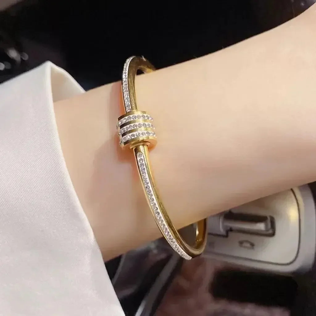 1PC Titanium Steel Stainless Steel Inlaid, Luxury Zircon Gold Plated, Stunning Bracelet Gift and Stylish Style Bangles for Girls, Daily Jewelry,