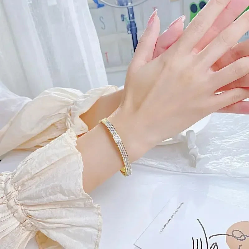 1PC Titanium Steel Stainless Steel Inlaid, Luxury Zircon Gold Plated, Stunning Bracelet Gift and Stylish Style Bangles for Girls, Daily Jewelry,
