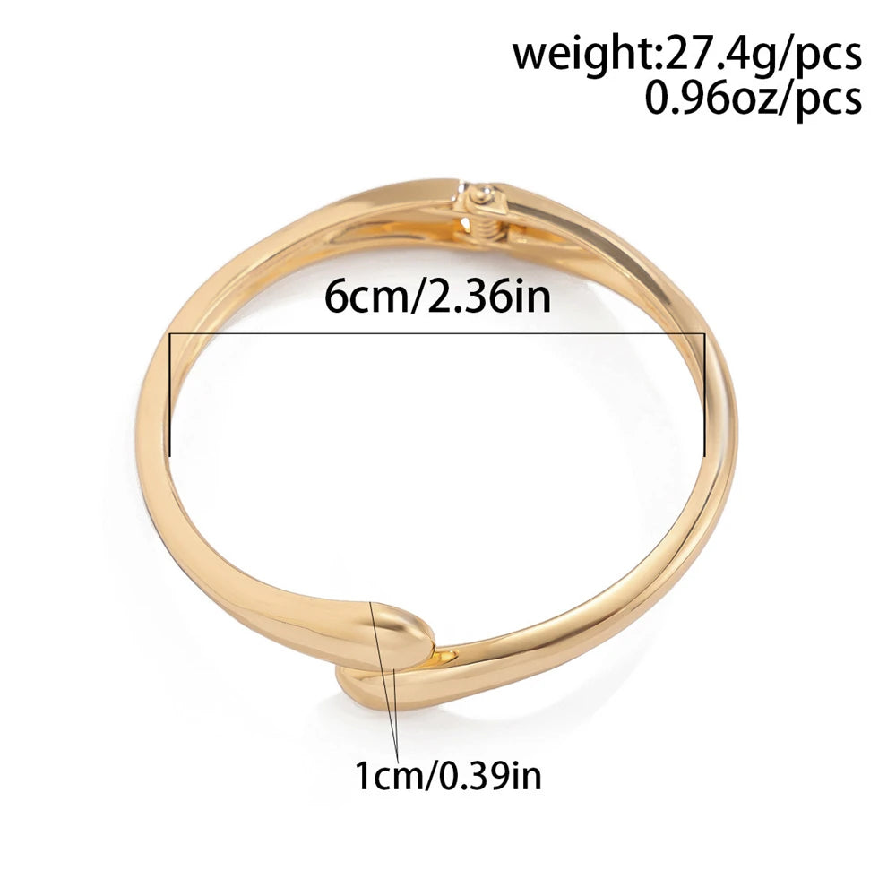 Breiter Metall-Armreifring für Frauen, Gold- und Silberfarbe, klobiger Wassertropfen, offene Handgelenkmanschette, dicker, unregelmäßiger, gedrehter Armbandschmuck