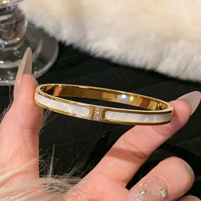 1PC Titanium Steel Stainless Steel Inlaid, Luxury Zircon Gold Plated, Stunning Bracelet Gift and Stylish Style Bangles for Girls, Daily Jewelry,
