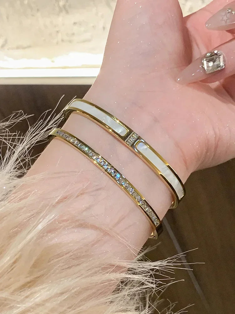 1PC Titanium Steel Stainless Steel Inlaid, Luxury Zircon Gold Plated, Stunning Bracelet Gift and Stylish Style Bangles for Girls, Daily Jewelry,