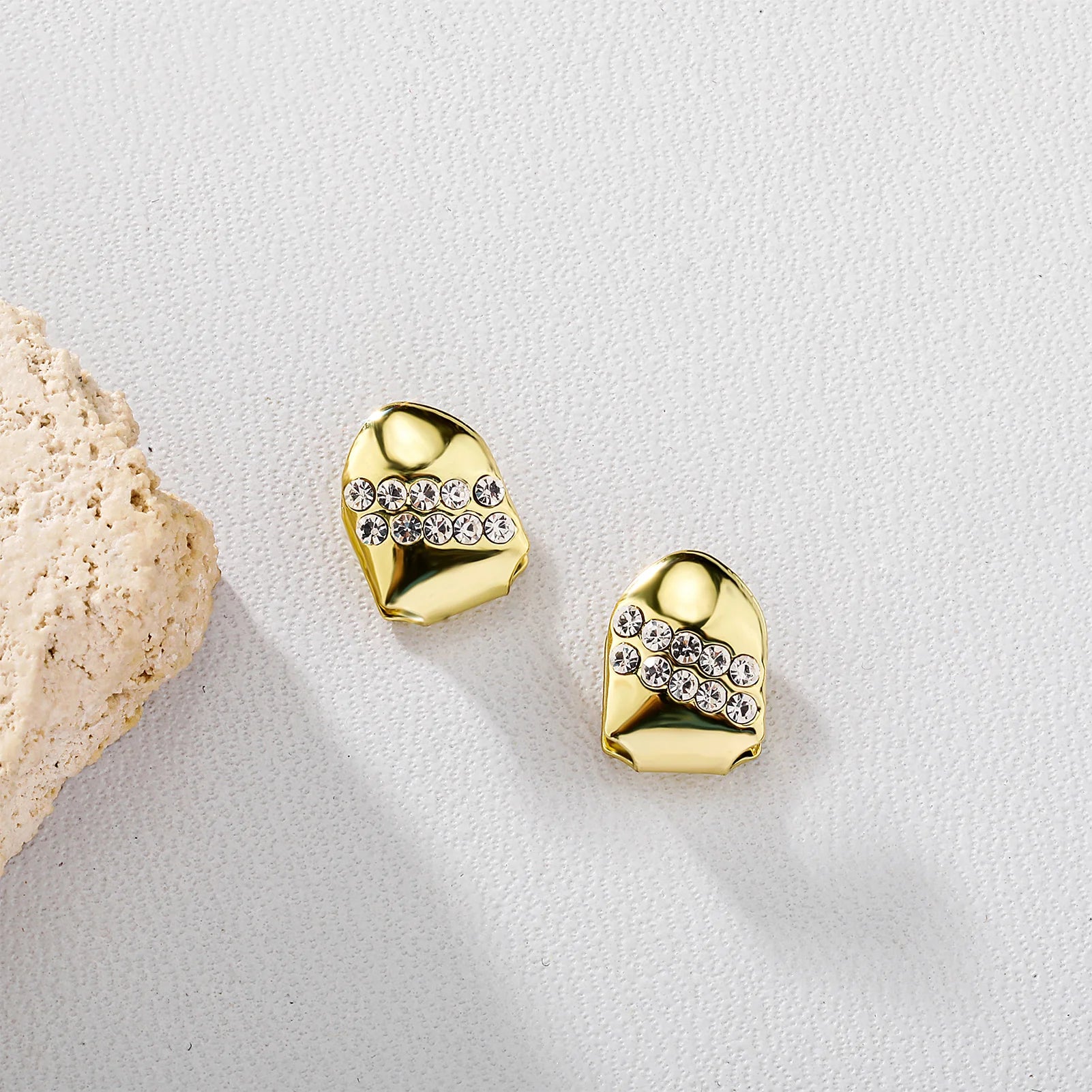 TOPGRILLZ New Gold Color Plated Hip Hop Single Teeth Grillz Cap Top Tooth GRILLZ for Halloween Christmas Party Jewelry,Gift