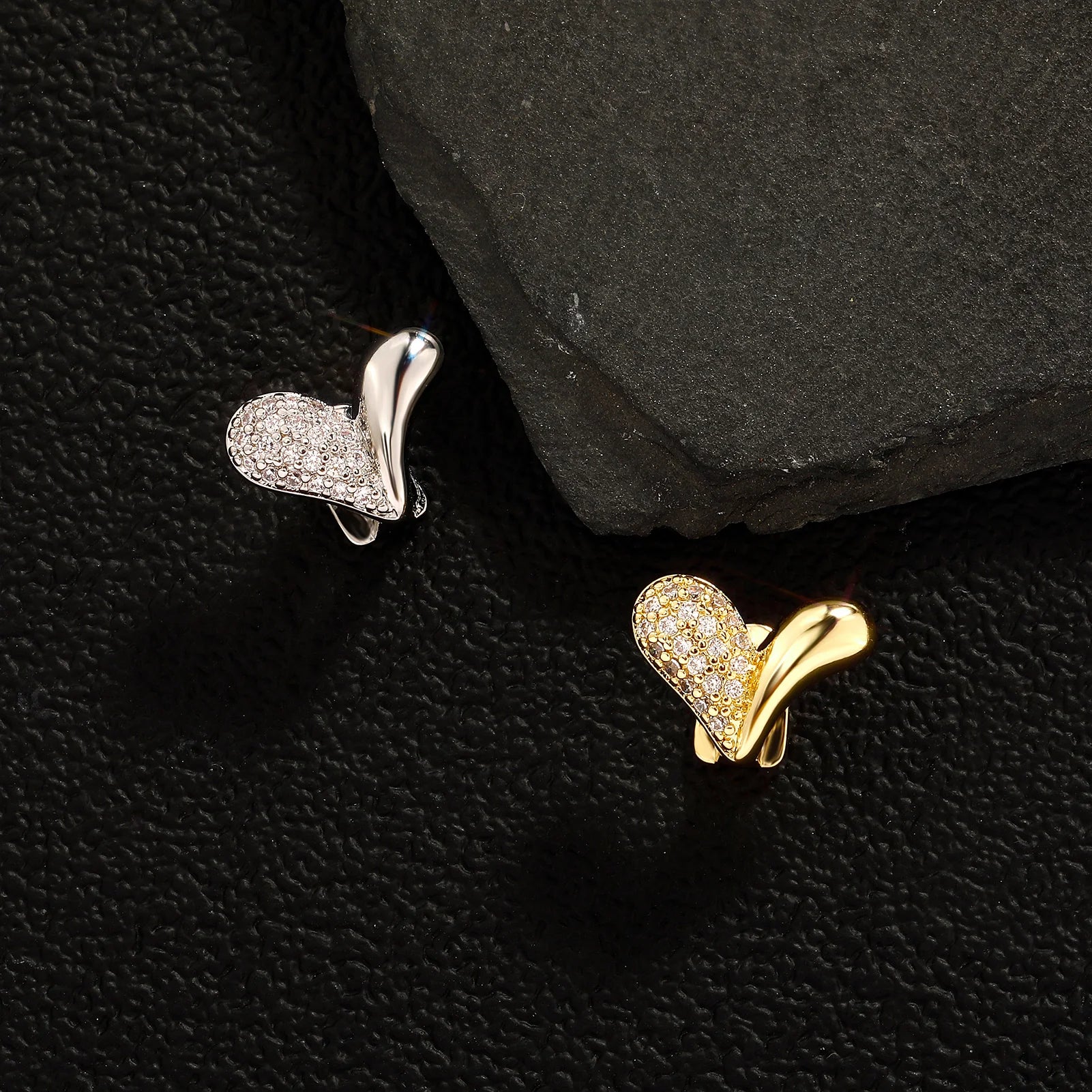 TOPGRILLZ Iced Out Cubic Zirconia Heart Teeth Grillz Vintage Single Tooth Caps For Unisex Jewelry Christmas Gift Dental Grills