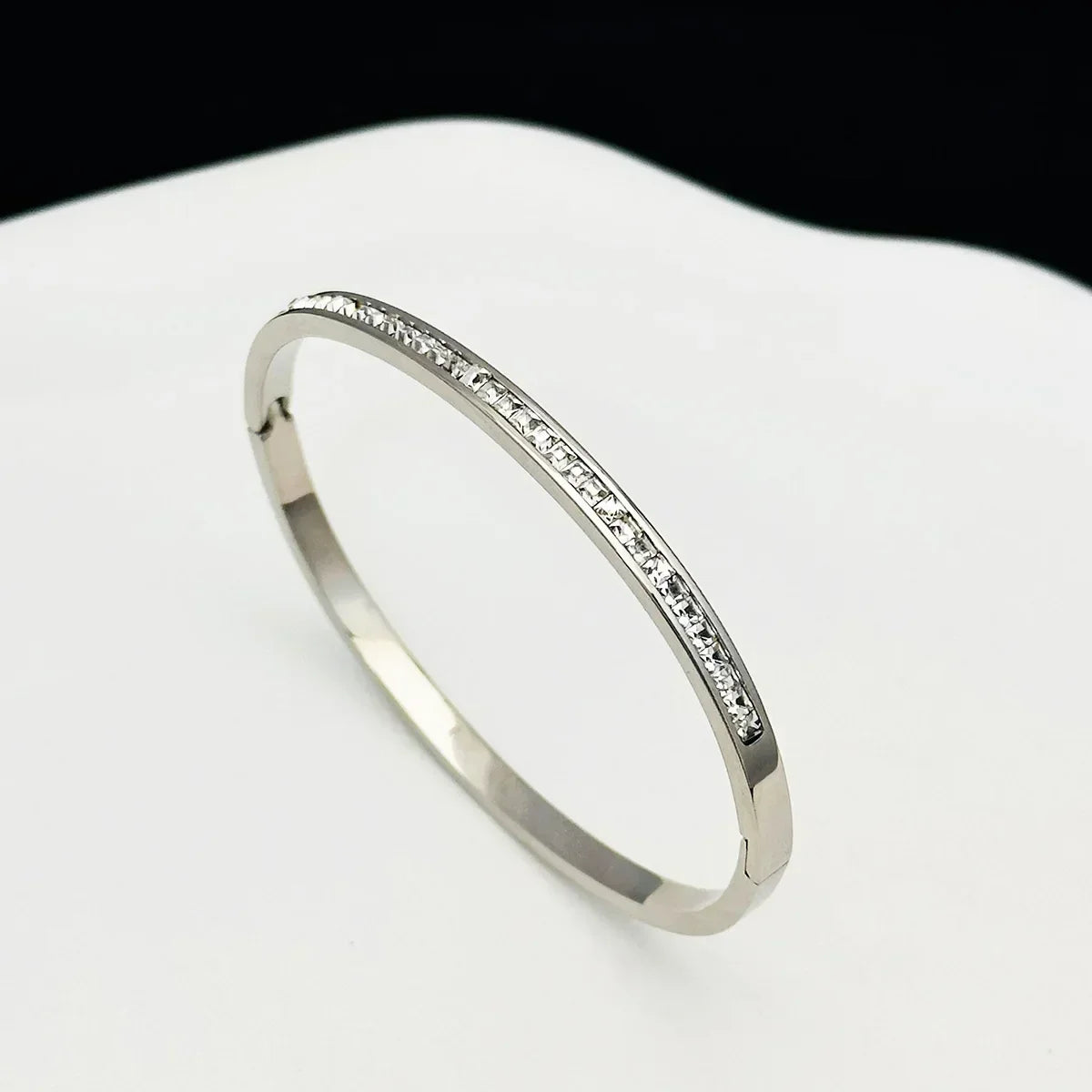 1PC Titanium Steel Stainless Steel Inlaid, Luxury Zircon Gold Plated, Stunning Bracelet Gift and Stylish Style Bangles for Girls, Daily Jewelry,