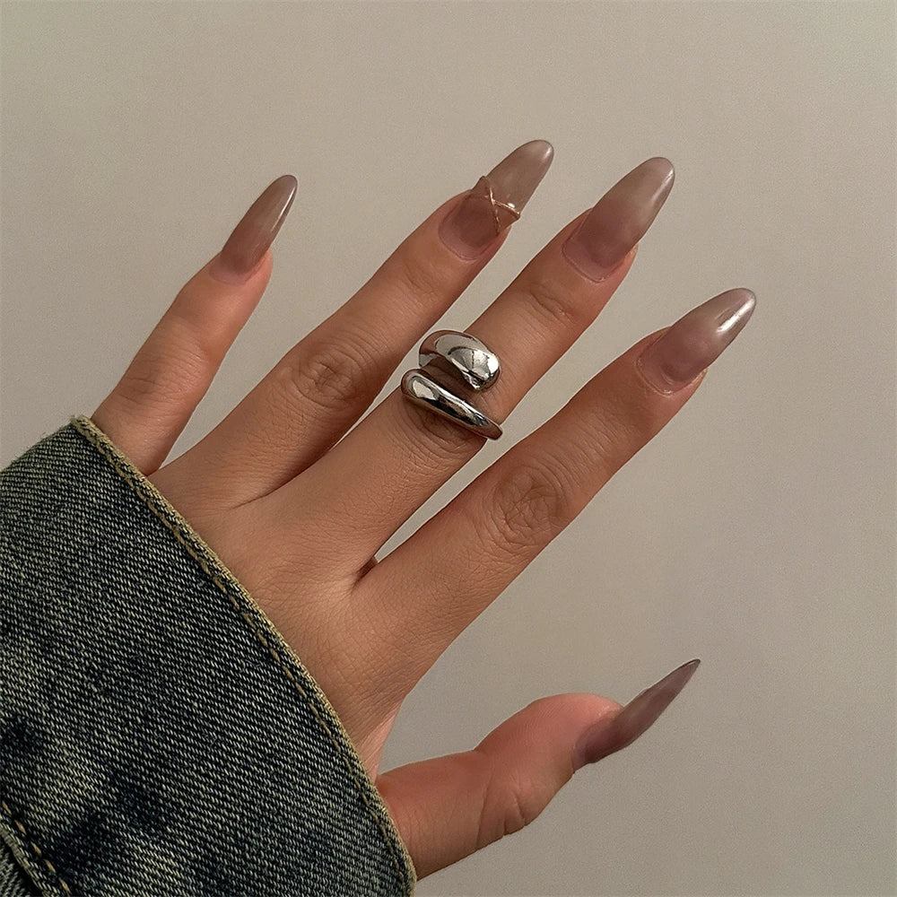 Breiter Metall-Armreifring für Frauen, Gold- und Silberfarbe, klobiger Wassertropfen, offene Handgelenkmanschette, dicker, unregelmäßiger, gedrehter Armbandschmuck