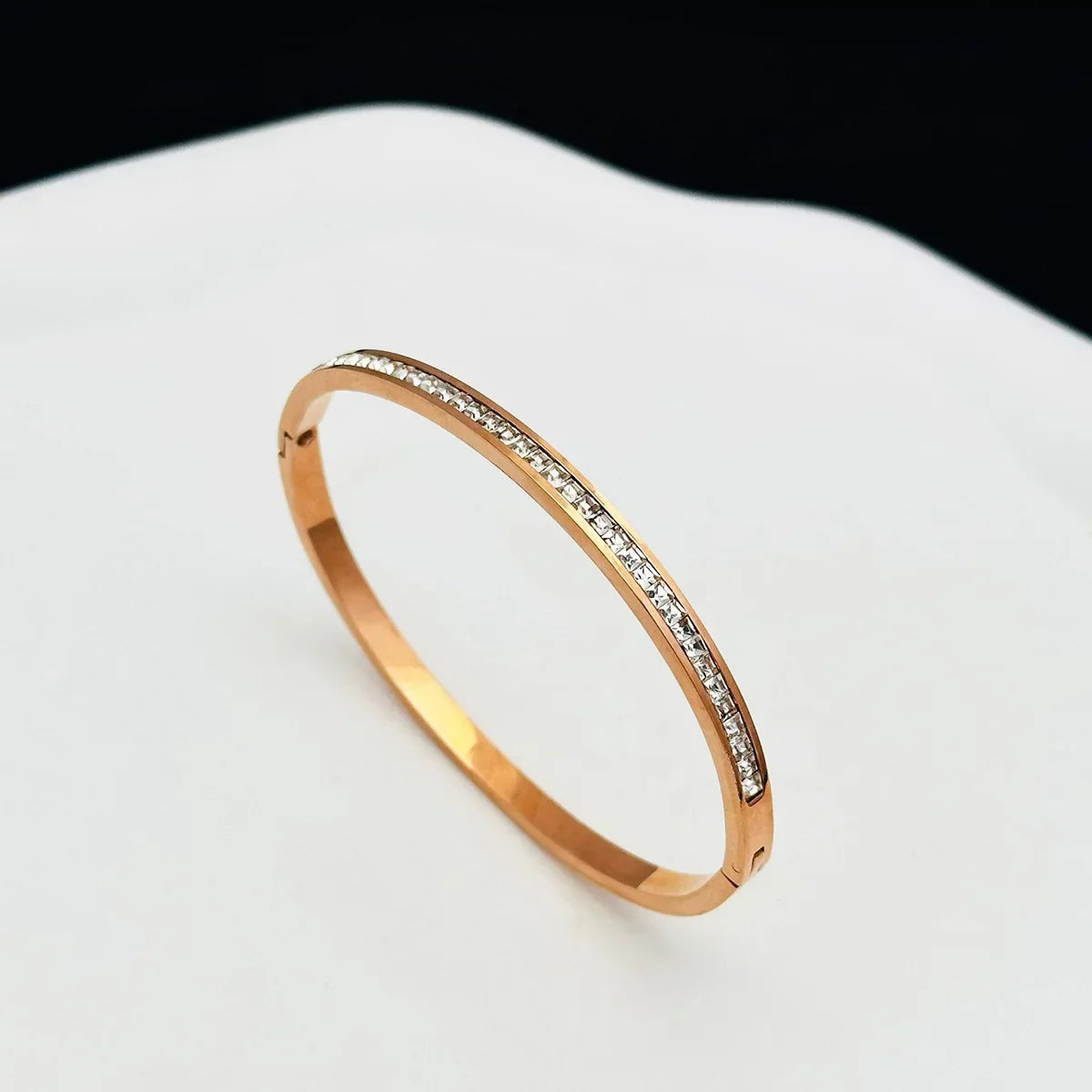 1PC Titanium Steel Stainless Steel Inlaid, Luxury Zircon Gold Plated, Stunning Bracelet Gift and Stylish Style Bangles for Girls, Daily Jewelry,