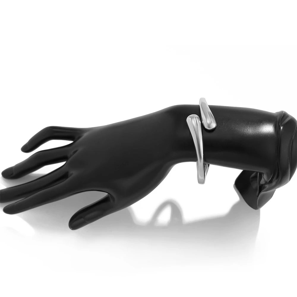 Breiter Metall-Armreifring für Frauen, Gold- und Silberfarbe, klobiger Wassertropfen, offene Handgelenkmanschette, dicker, unregelmäßiger, gedrehter Armbandschmuck
