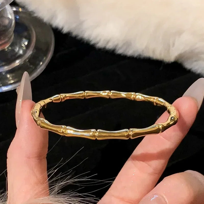 1PC Titanium Steel Stainless Steel Inlaid, Luxury Zircon Gold Plated, Stunning Bracelet Gift and Stylish Style Bangles for Girls, Daily Jewelry,