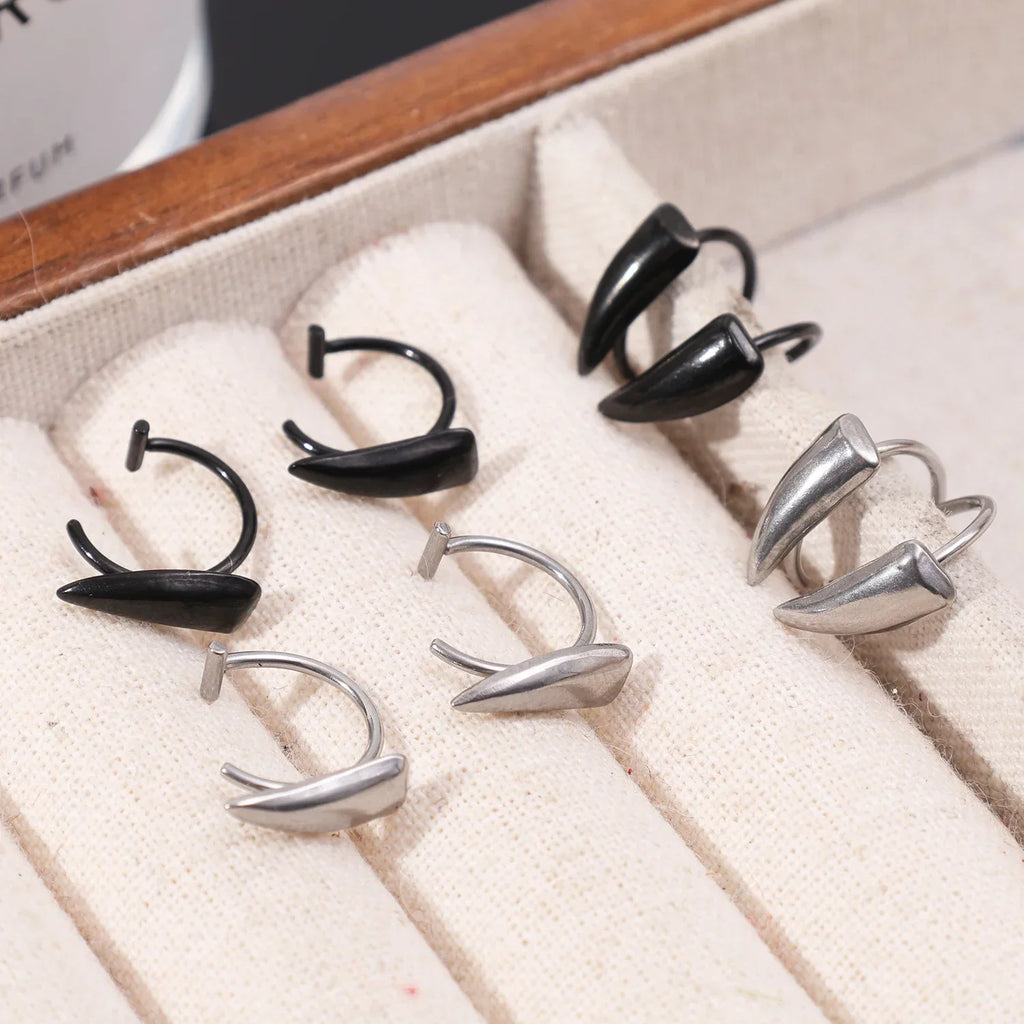 2PCS Stainless Steel Personalised Sharp Teeth Fake Piercing Lip Ring Punk Exaggerated Jewelry for Women Gothic Body Jewelry
