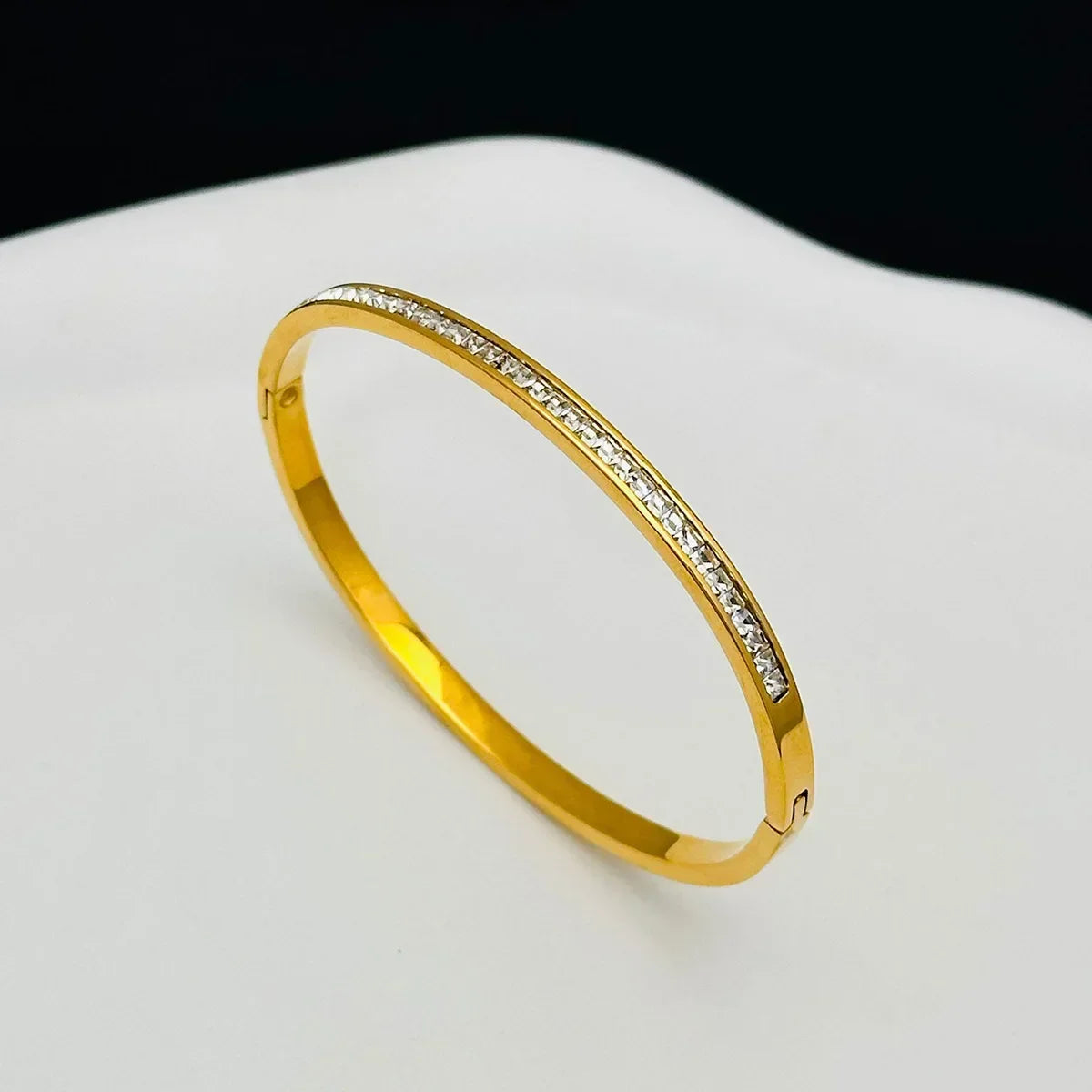 1PC Titanium Steel Stainless Steel Inlaid, Luxury Zircon Gold Plated, Stunning Bracelet Gift and Stylish Style Bangles for Girls, Daily Jewelry,