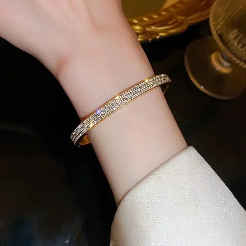 1PC Titanium Steel Stainless Steel Inlaid, Luxury Zircon Gold Plated, Stunning Bracelet Gift and Stylish Style Bangles for Girls, Daily Jewelry,