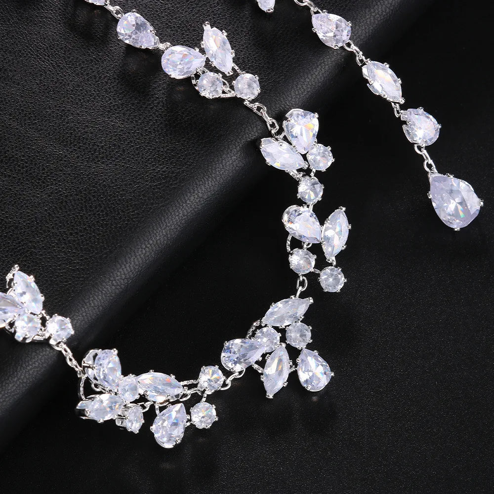 Beautiful Leaf Zircon Bridal Back Necklace Metal Chain for Girls, Festival Wedding Jewelry Beach Rhinestone Body Chain, Charming Party Gift