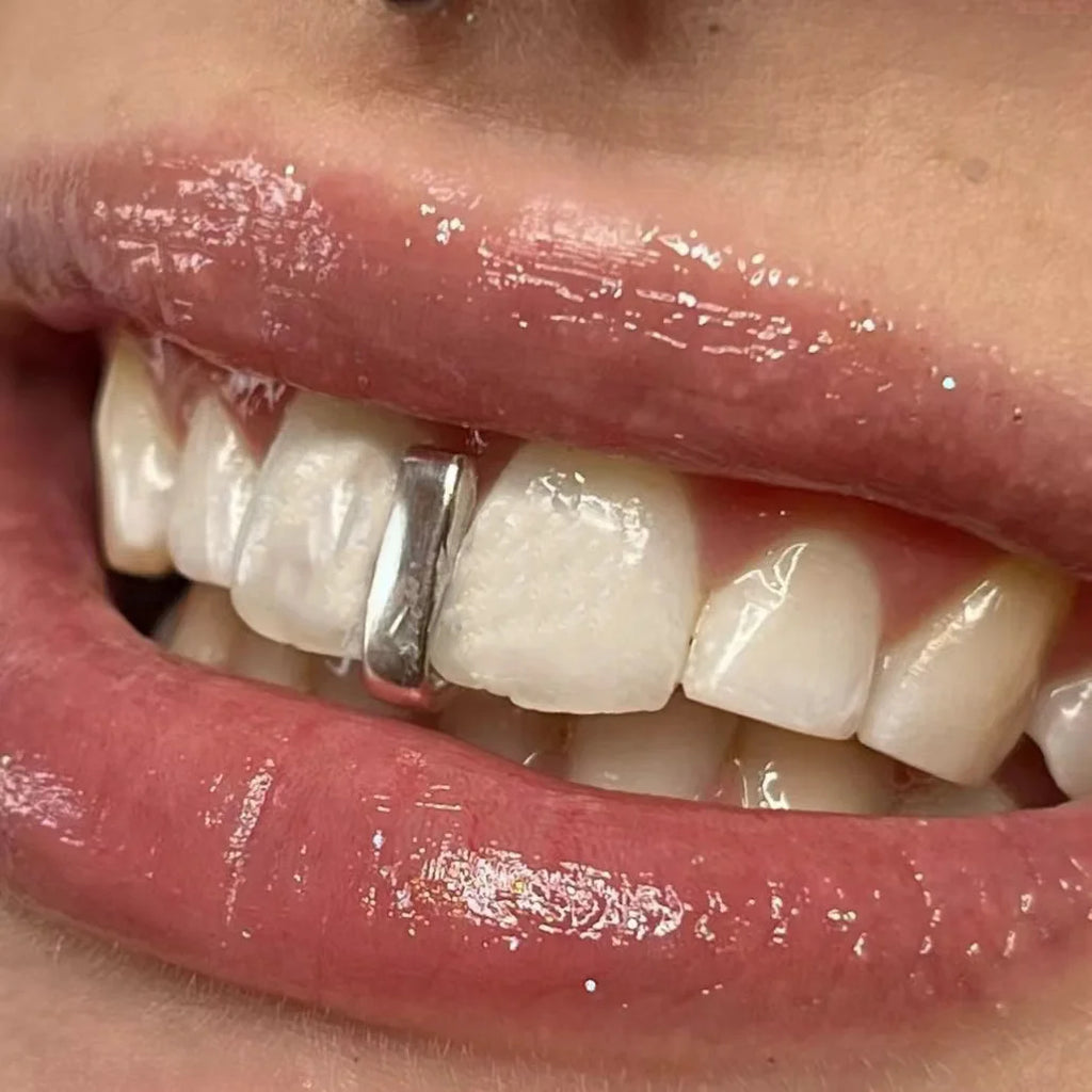 Nice Hip Hop Simple Glossy Long Stick Teeth Grillz 14K Gold Plated Vertical Bar Tooth Caps For Women Men Body Punk Jewelry