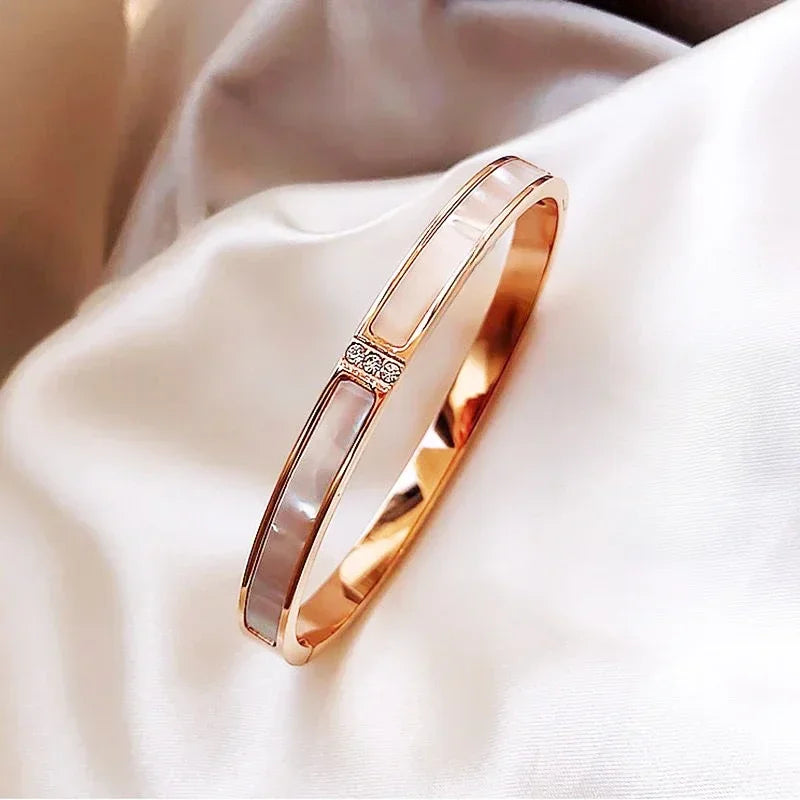 1PC Titanium Steel Stainless Steel Inlaid, Luxury Zircon Gold Plated, Stunning Bracelet Gift and Stylish Style Bangles for Girls, Daily Jewelry,