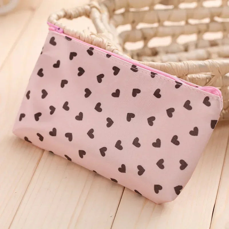 1Pc Cute Heart Pattern Pencil Case School Stationery Storage for Student Portable Kawaii Pencil Pouch Simple Floral Makeup Bag